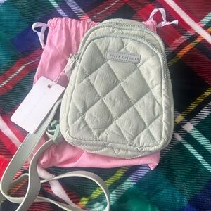 NWT Poppy and Peonies Quilted Roamer